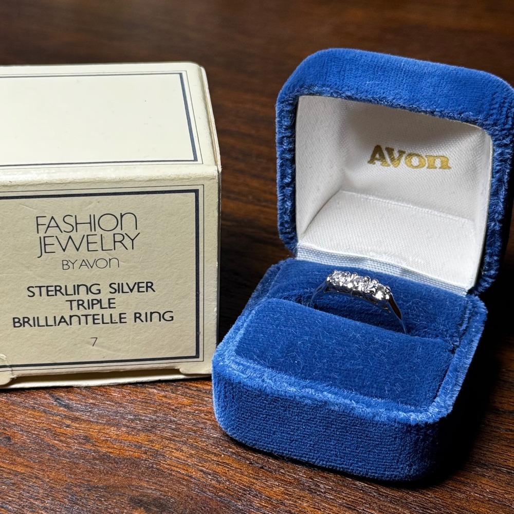 Vintage Avon Sterling Silver Triple Brillantelle Ring Vintage Size 7 with Box